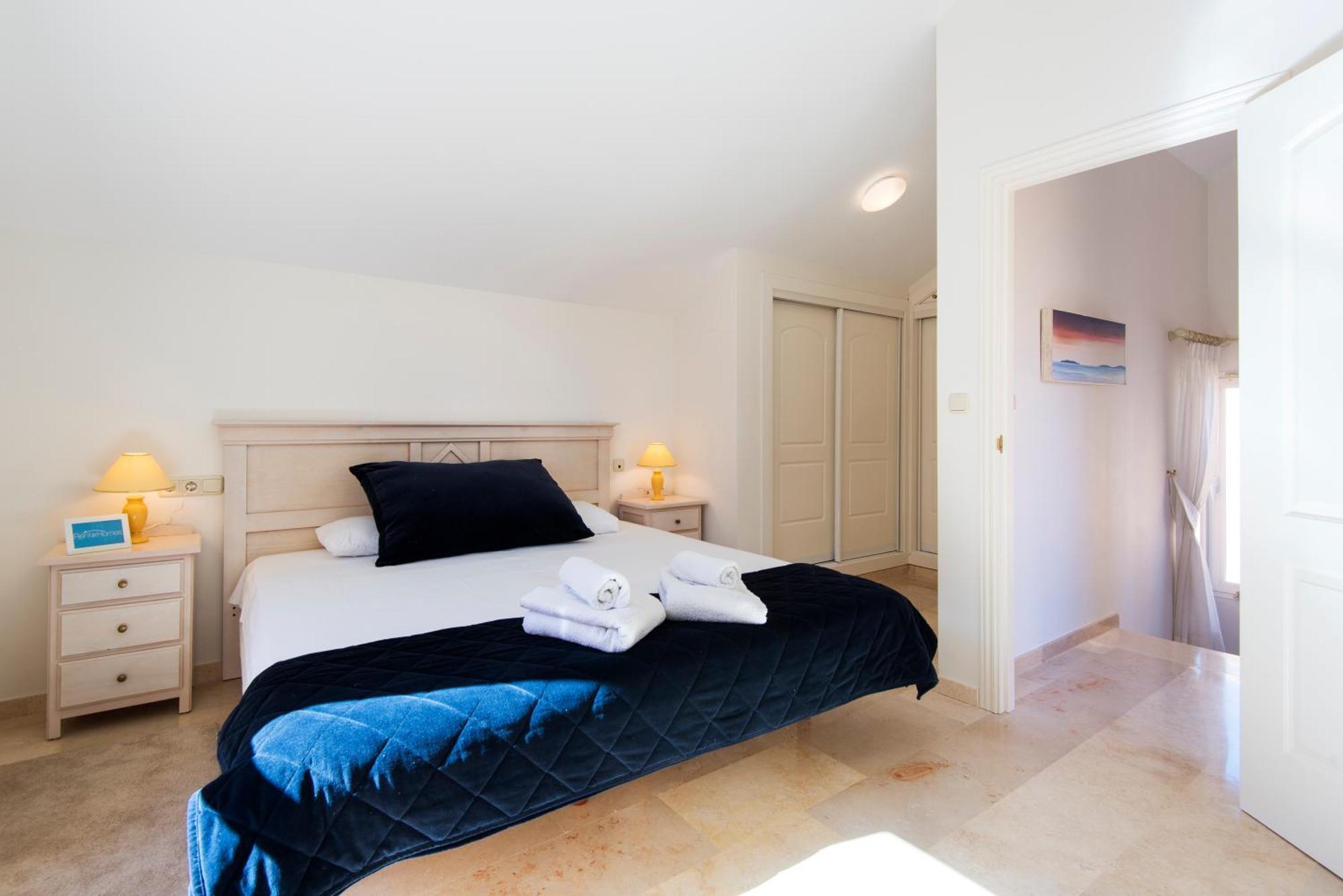 Rentandhomes Penthouse Elviria Golf มาร์เบยา ภายนอก รูปภาพ